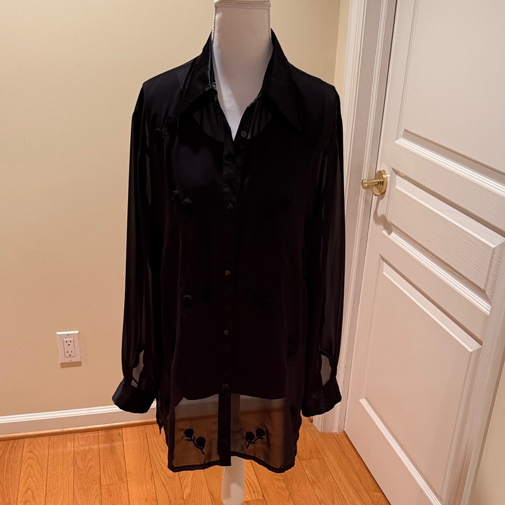 Talk of the Walk AC Casino Boutique Black Sheer 2 Piece Elegant button up Blouse